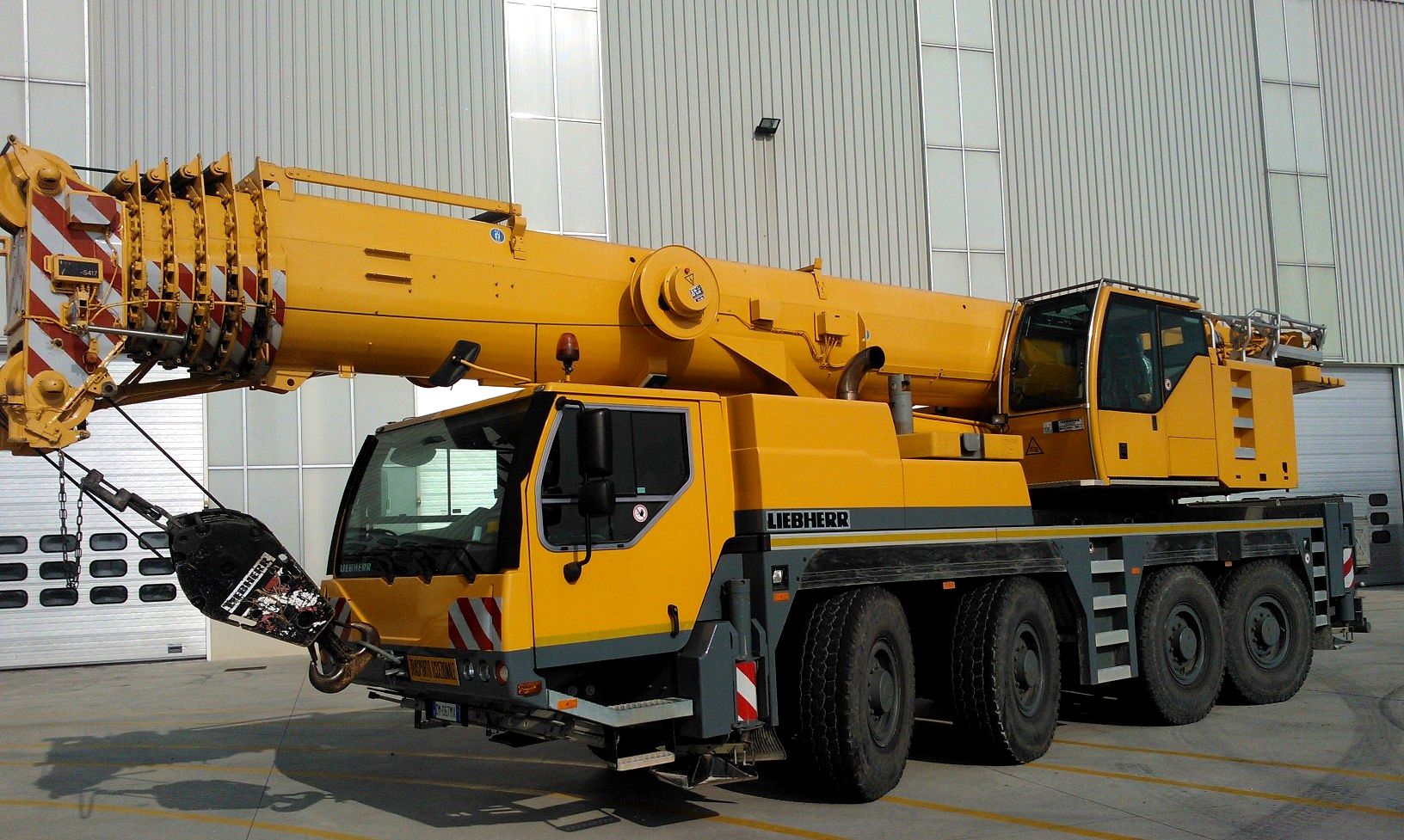 Кран Liebherr 100 тонн